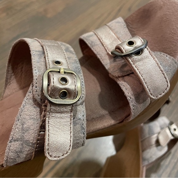 Dansko Jessie Sandal Taupe Marble Suede 9700162200 Size 41 (US 10-10.5) - Picture 7 of 13